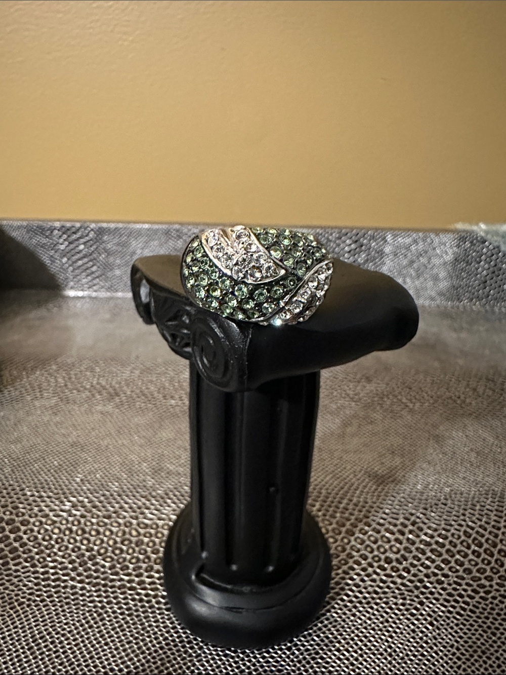 Vintage 1970’s Green and Clear Rhinestone Metal Ring Size 7